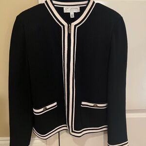 St. John Collection Black and Cream V-Neck Sweater